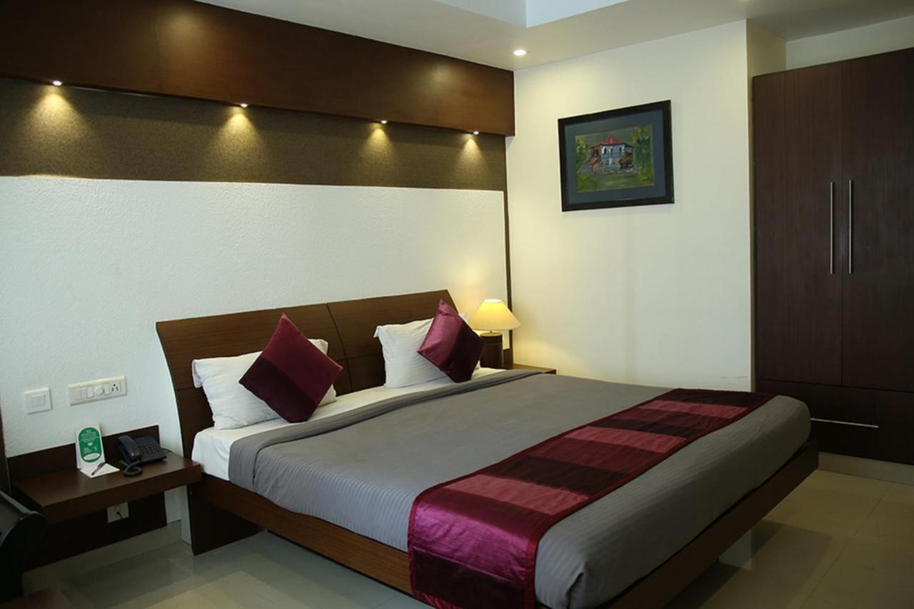 Hotel Royal Omars Kannur Esterno foto
