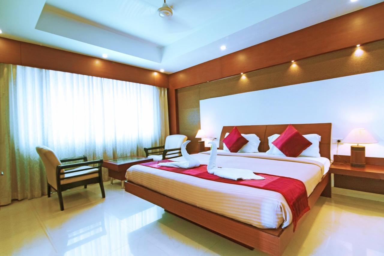 Hotel Royal Omars Kannur Esterno foto